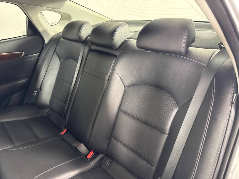 2018 Kia Cadenza Technology