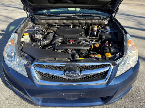 2010 Subaru Legacy 2.5i Premium