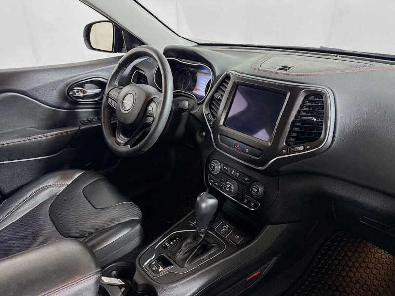 2022 Jeep Cherokee Trailhawk