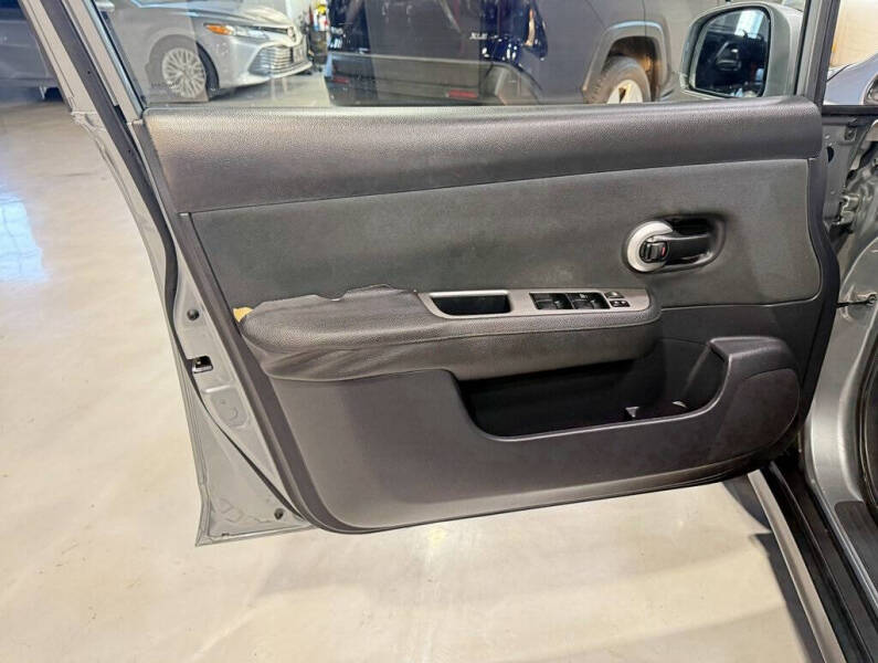 2009 Nissan Versa 1.8 S