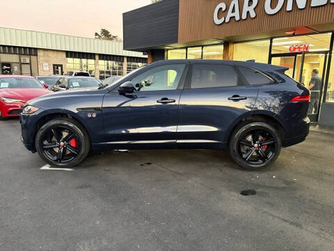 2017 Jaguar F-PACE S