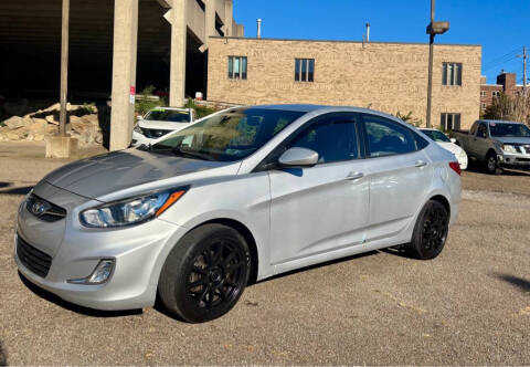 2012 Hyundai Accent GLS