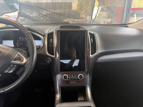 2021 Ford Edge Titanium