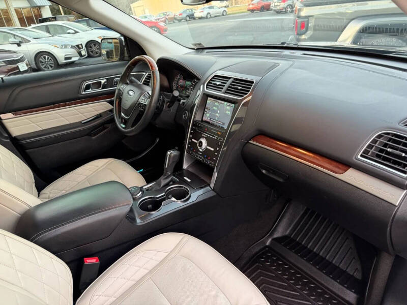 2016 Ford Explorer Platinum