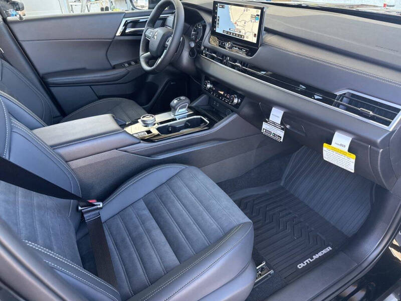 2026 Mitsubishi Outlander LE