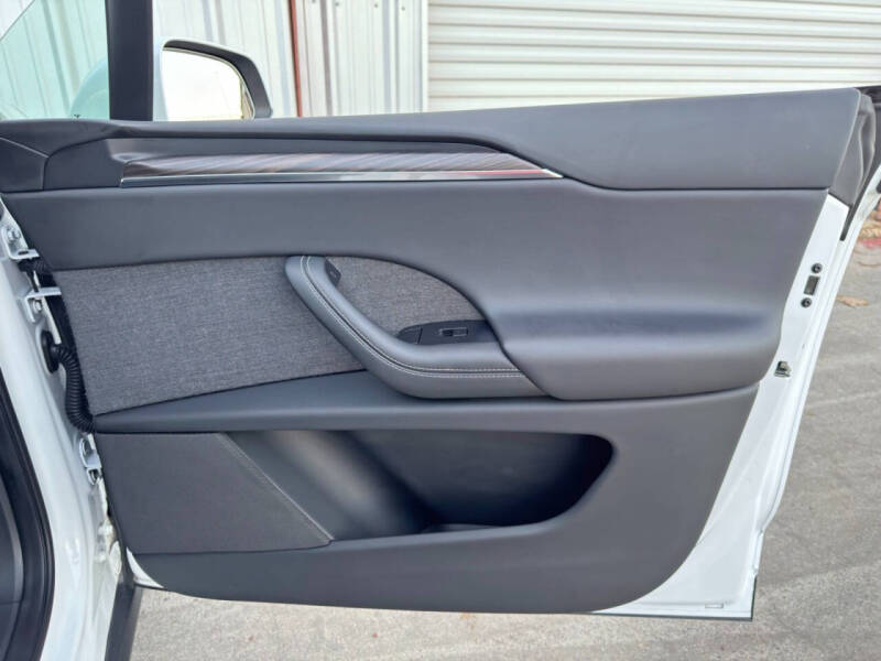 2023 Tesla Model X Standard Range