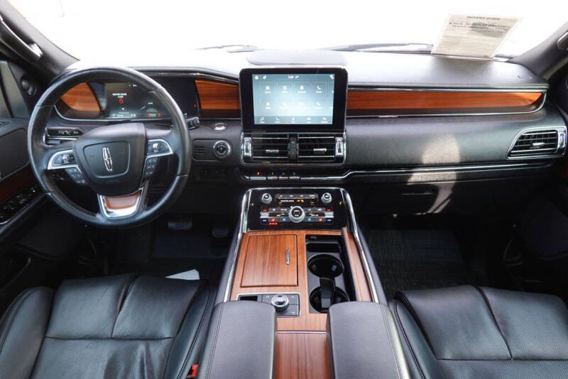 2019 Lincoln Navigator Select