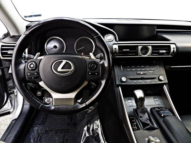 2015 Lexus IS 250 photo 11