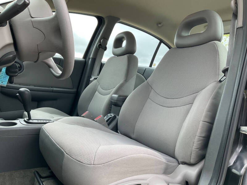2003 Saturn Ion 2