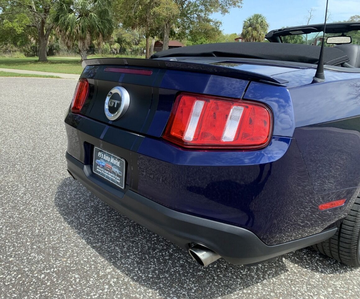 2010 Ford Mustang 30