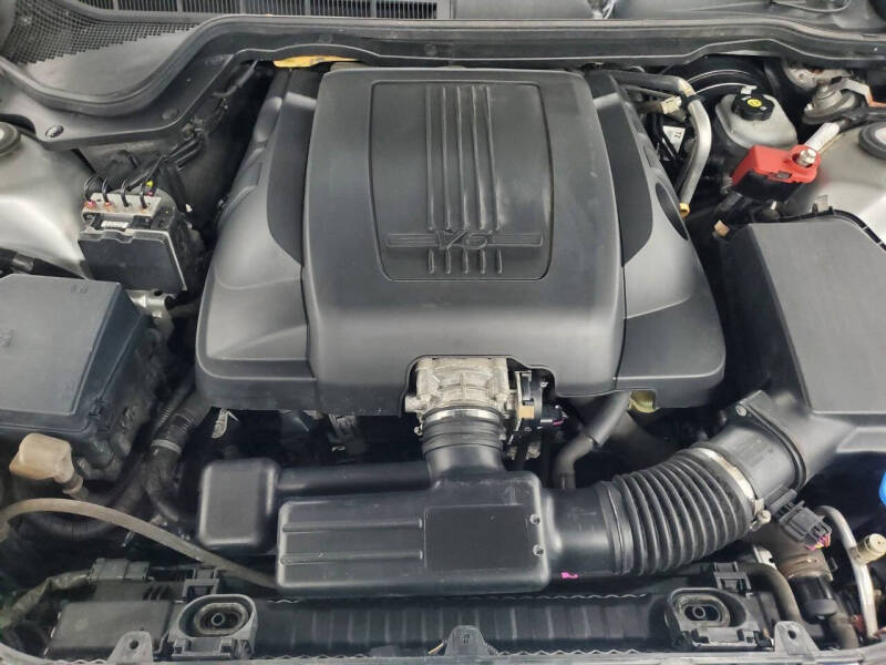 2009 Pontiac G8 Base w/Bluetooth