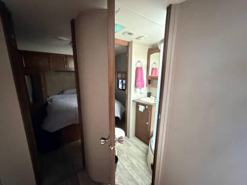 2017 Coachmen RV Freedom Express