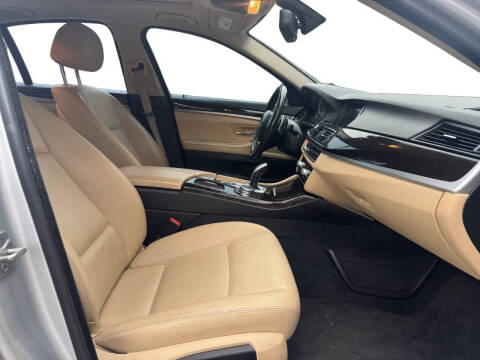 2016 BMW 5 Series 528i