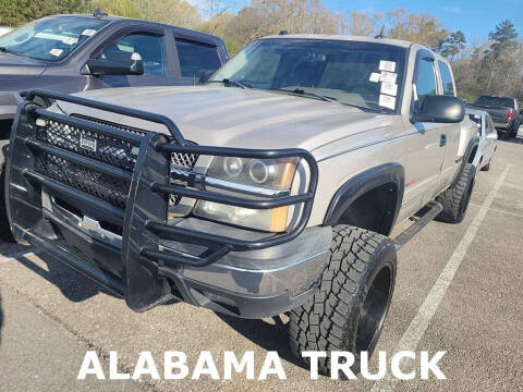 2004 Chevrolet Silverado 1500 for sale at Tradewind Car Co in Muskegon MI