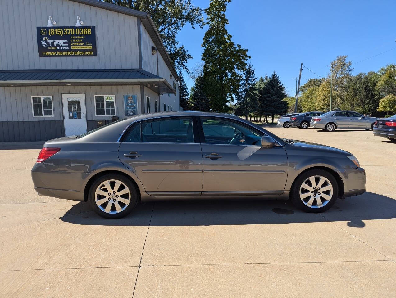 2005 Toyota Avalon for sale at TAC Auto Sales in Kankakee, IL