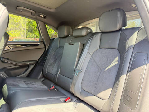 2021 Porsche Macan
