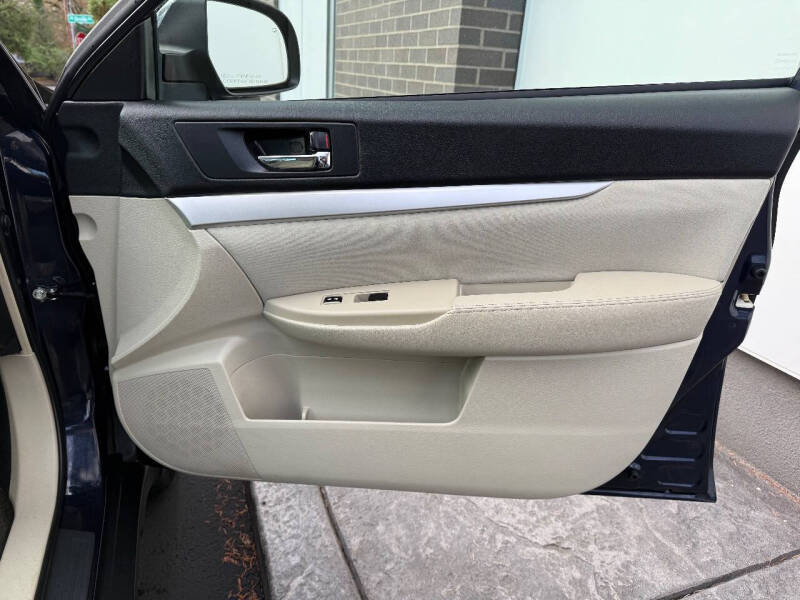 2012 Subaru Outback 2.5i