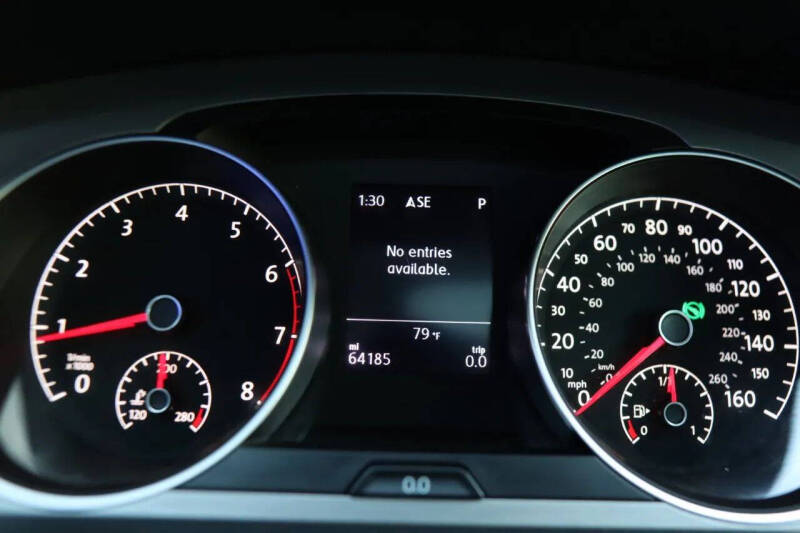 2017 Volkswagen Golf TSI Wolfsburg Edition