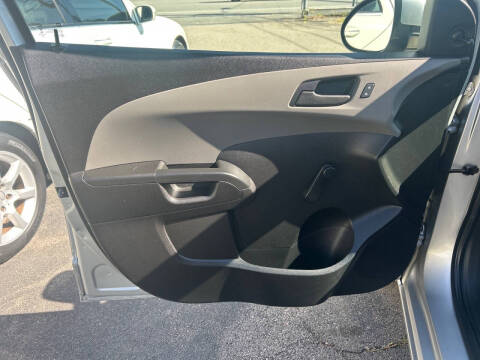 2015 Chevrolet Sonic LS Manual