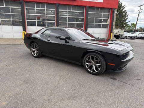 2017 Dodge Challenger SXT Plus