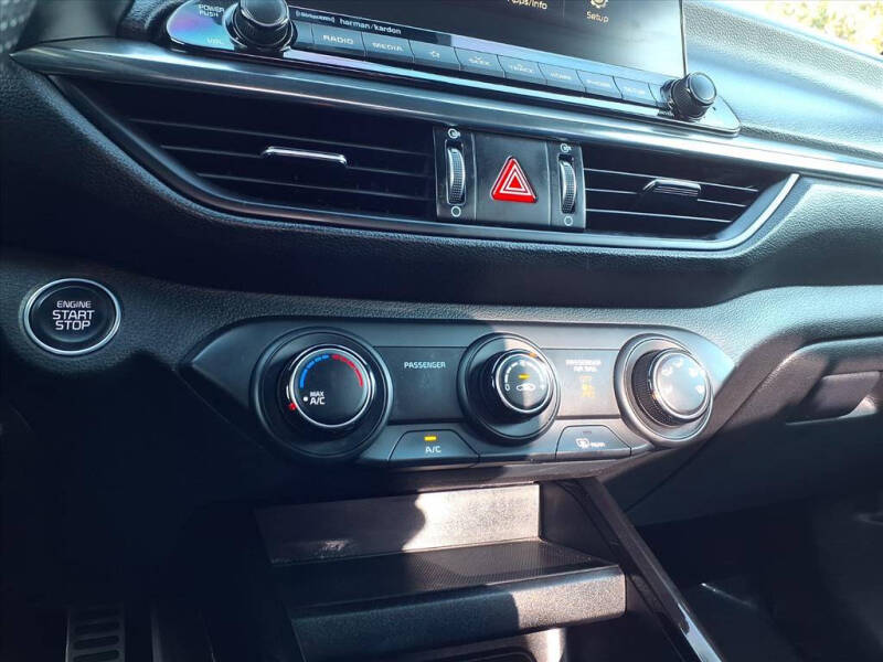 2021 Kia Forte GT Line