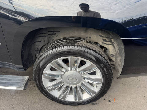 2017 Cadillac Escalade ESV Platinum