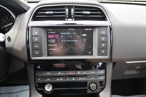 2017 Jaguar F-PACE 35t Prestige