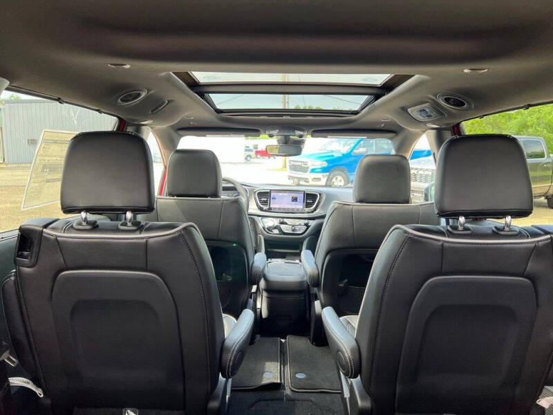 2027 Chrysler Pacifica Limited
