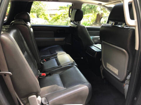 2012 Toyota Sequoia SR5