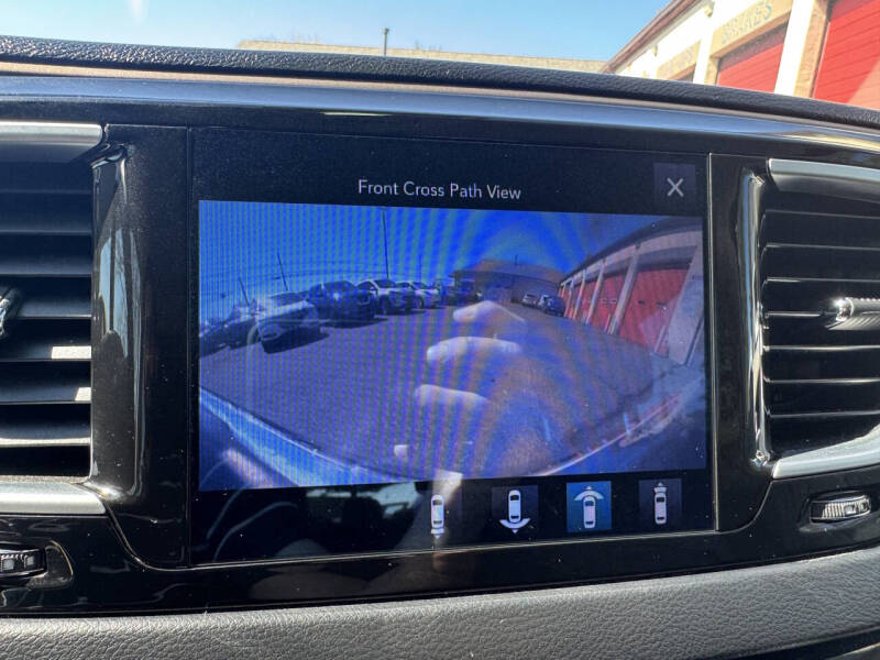2017 Chrysler Pacifica Touring-L Plus