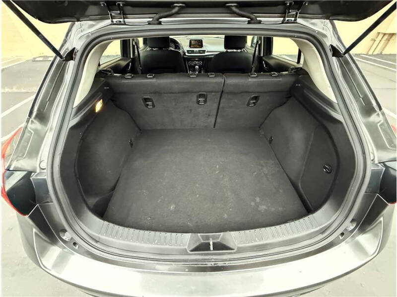 2017 Mazda MAZDA3 Sport