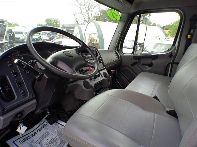 2015 Freightliner M2 106