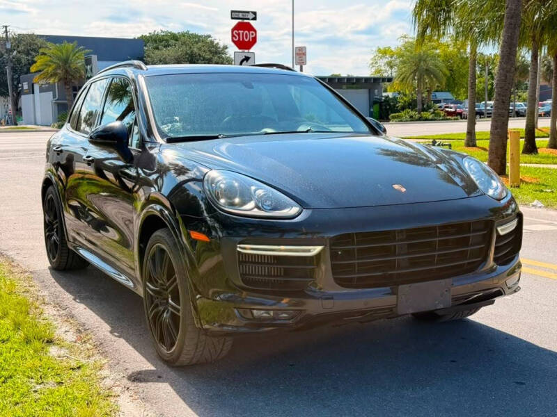 2016 Porsche Cayenne GTS