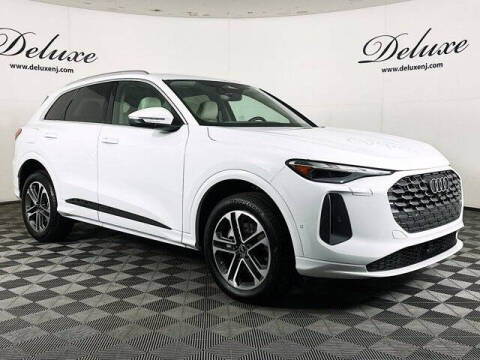 2025 Audi Q5 quattro Premium TFSI