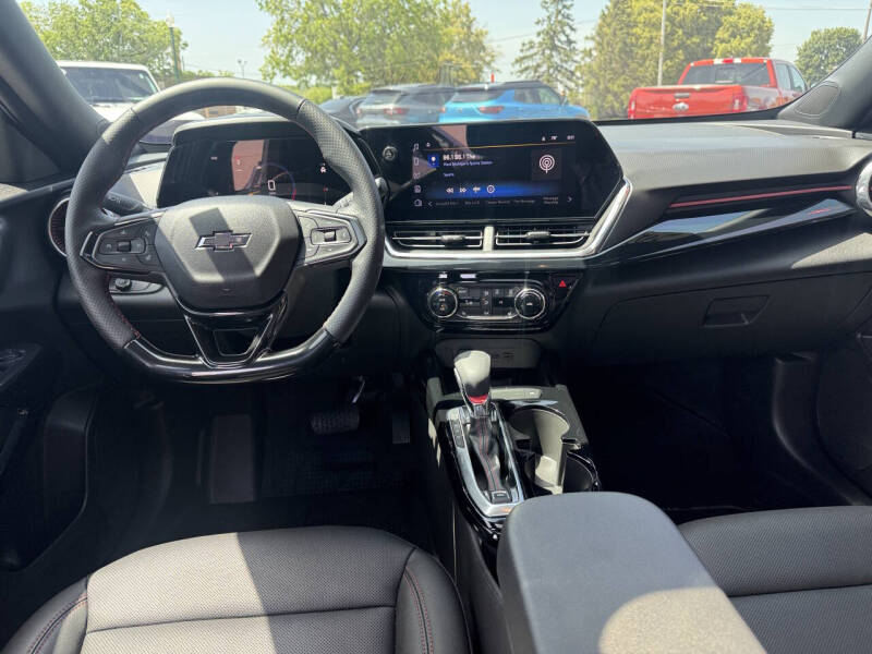 2025 Chevrolet Trax RS