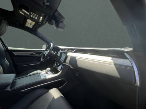 2025 Jaguar F-PACE P250 R-Dynamic S