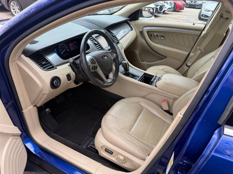 2013 Ford Taurus SEL