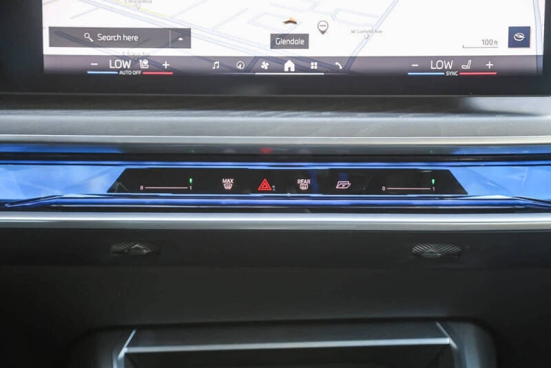 2025 BMW 7 Series 750e xDrive