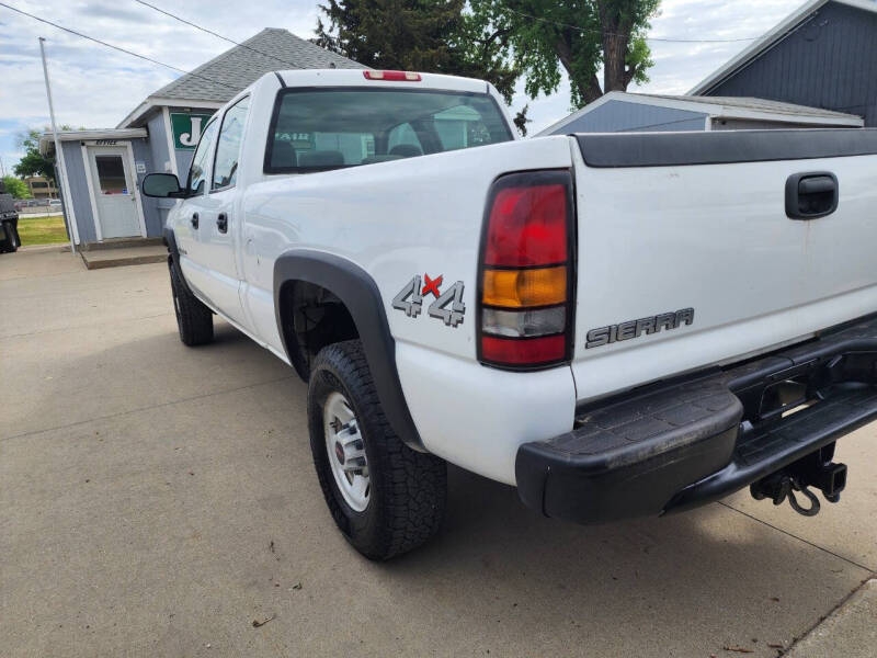 2004 GMC Sierra 2500HD