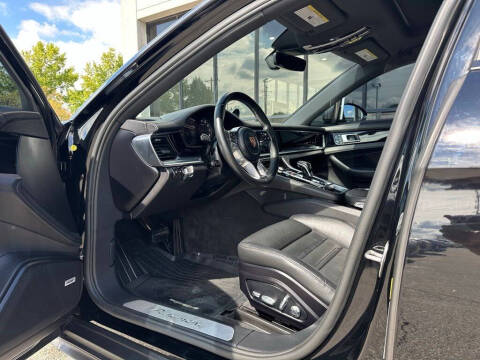 2019 Porsche Panamera 4