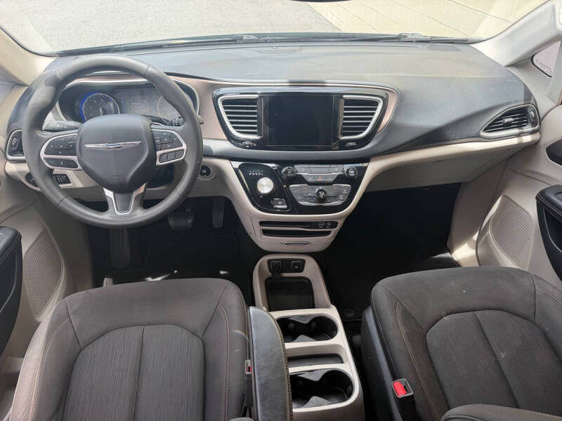 2017 Chrysler Pacifica Touring