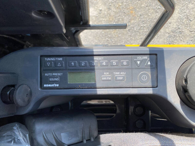 2022 Komatsu PC130LC-11