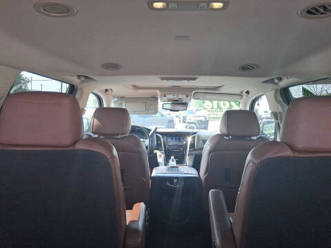 2016 Cadillac Escalade Luxury Collection