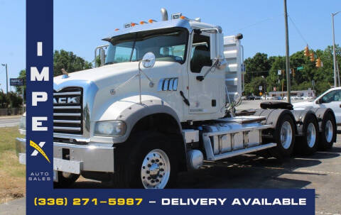 2013 Mack Granite