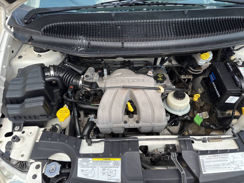 2005 Dodge Caravan SE