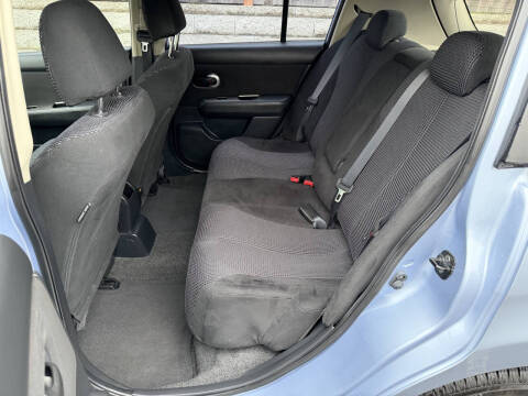 2010 Nissan Versa 1.8 SL