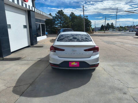 2019 Hyundai Elantra SE