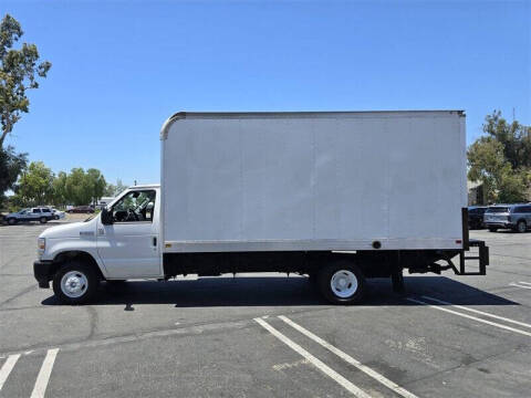 2022 Ford E-Series E-450 SD