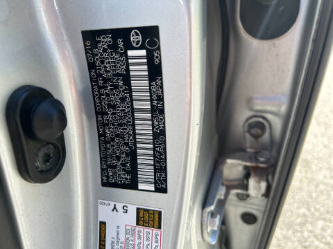 2016 Toyota Prius Three