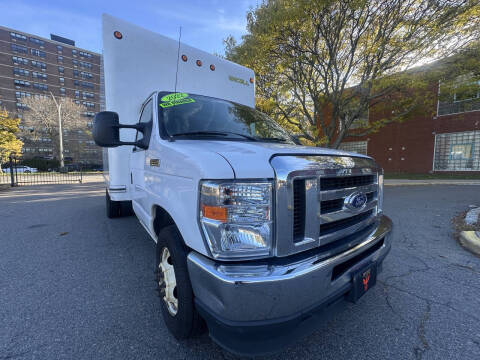 2022 Ford E-Series E-350 SD